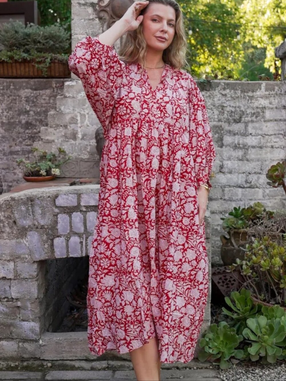 Good Karma Sweetheart Block-Print Red Floral V-Neck Midi Dress XS